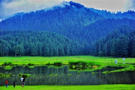 17 Gorgeous Lakes In Himachal Pradesh To Visit This Summer In 2023