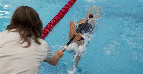 Paraolimpiada dança amy purdy #jogosparalimpicos dança com robo nas paralimpiadas rio 2016. Estudantes com deficiência participam das Paraolimpíadas ...