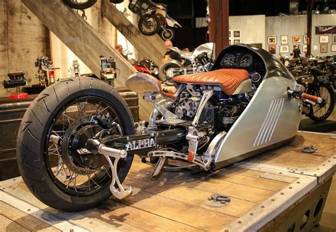 There are some incredible artists, creators, builders and fabricators that show off some of the most beautifully hand built bikes in north america. At the Handbuilt Motorcycle Show - Asphalt & Rubber