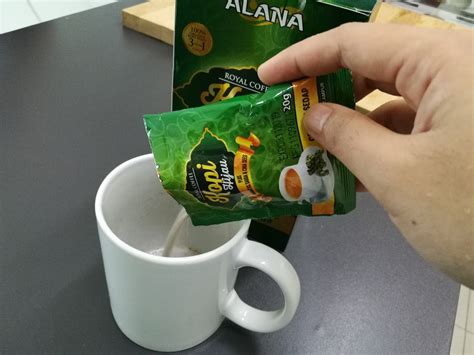 Caranya, masukkan buah kopi ke dalam karung goni. Cara Kuruskan Badan Mudah Dengan Kopi Hijau Alana - Fadzi ...