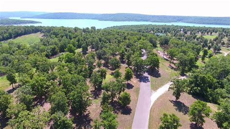 Locate realtors selling lakefront houses and waterfront real estate. Indian Hills Estates. Lake Tenkiller, Oklahoma - YouTube