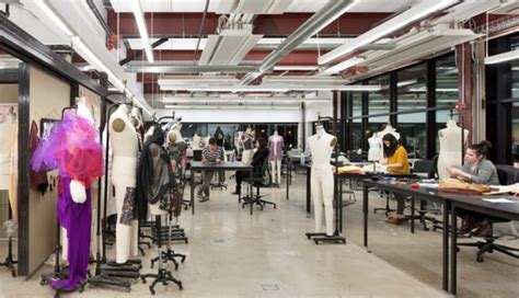 Famous Fashion Designers Colleges Best Design Idea