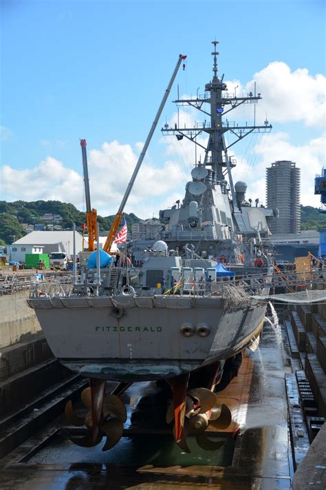 Dvids Images Uss Fitzgerald Ddg 62 Sits In Dry Dock 4 At Fleet