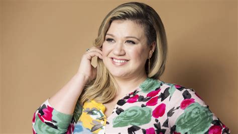Kelly Clarkson On Body Shaming Hubbub Are You Serious