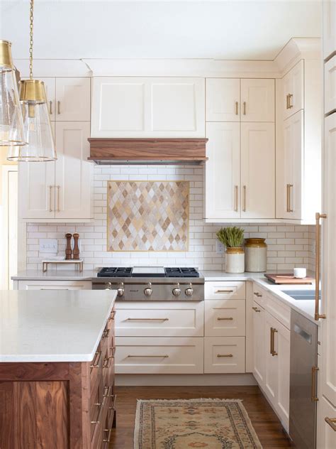 35 Beautiful White Kitchen Cabinets With Brass Hardware Nikkis Plate
