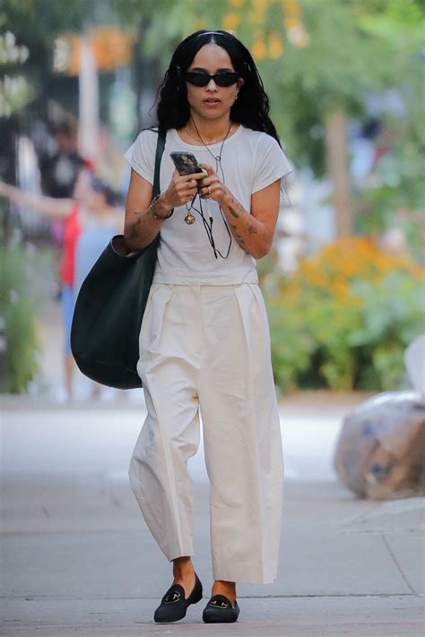 Zoe Kravitz Clothes And Outfits Star Style Celebrity Fashion
