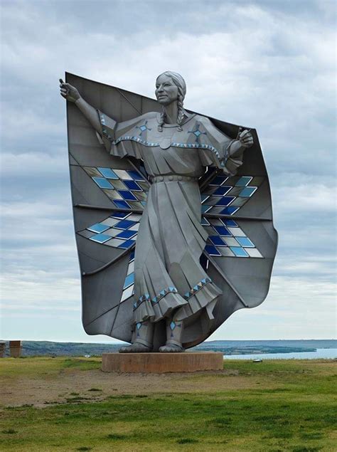 This Beautiful 50 Foot Tall Sculpture In South Dakota Named Dignity