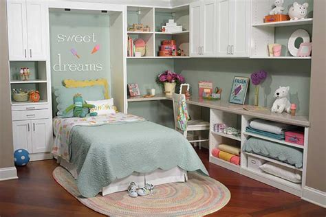 Child Bedroom Uses Twin Size Murphy Bed For Sleepovers