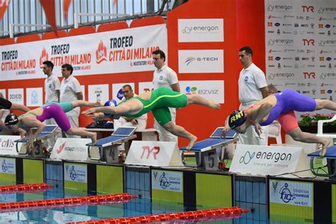 Career stats (appearances, goals, cards) and transfer history. 8° Trofeo Città di Milano: Le Clos e Proud superstar. A ...