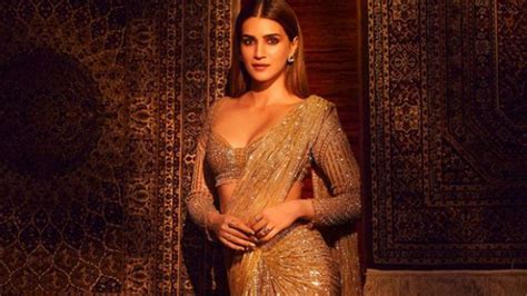 Kriti Sanon Impresses Netizens With Her Latest Photoshoot In Glittery Golden Saree