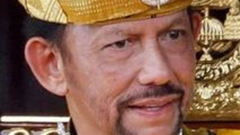 Brutal Sultan Of Brunei Leads A Lavish Life As One Of The Worlds
