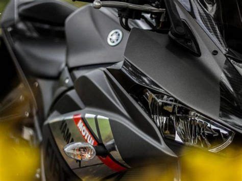 Check spelling or type a new query. Modified Black-Red Yamaha R15 V3 - ModifiedX | Bike pic ...
