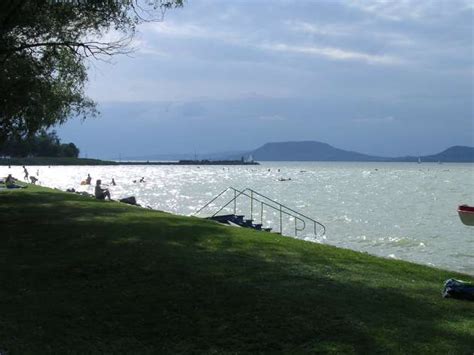 Ramal de balneario ostende durch die dünen zum badeort ostende bei pinamar. Balatonboglar - Infos & Portrait des Ferienortes am Balaton