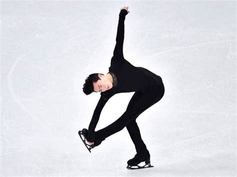 Chen Wins Third Straight World Title As Hanyu Falters