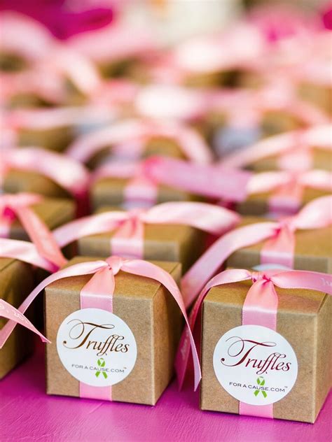 We've split them up into edible (and drinkable!) wedding favours, cool wedding favours, destination wedding favours and seasonal wedding favours to help you decide. 25 Edible Wedding Favors Your Guests Will Totally Love ...