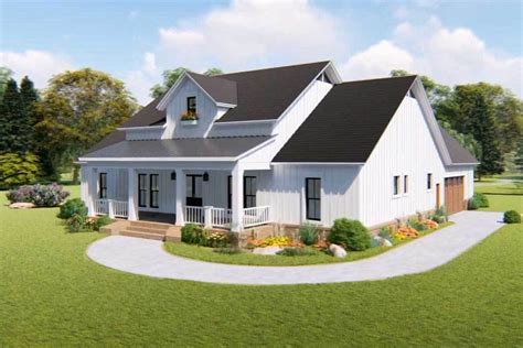 Three Bed Farmhouse Plan With Open Concept Living 51183MM