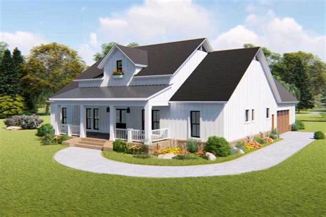 Three Bed Farmhouse Plan With Open Concept Living 51183mm