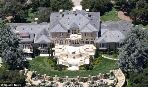 Arrested and held on house arrest. Oprah Winfrey goes house hunting in Hollywood as Oscar ...