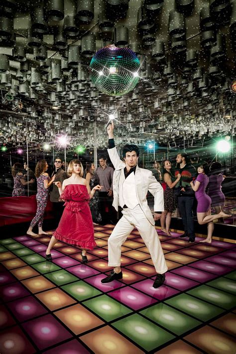 What's especially impressive is that it did this despite being rated r and thus (theoretically) inaccessible to teenagers, the very audience that a disco movie. Saturday Night Fever - Ein Klassiker feiert Jubiläum ...