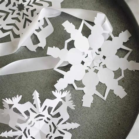 Konsait large christmas snowflake stencil template,reusable plastic painting diy crafts templates,xmas snowflake decor for wood window glass greeting card,cookies, cake,biscuit,dessert,coffee decor. 9 Amazing Snowflake Templates and Patterns