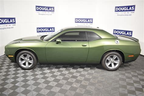 New 2020 Dodge Challenger Sxt Rwd Coupe In Venice Chl027 Douglas Jcdr