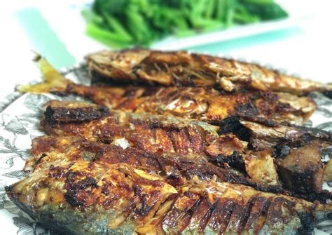 Lihat juga resep kulit risol 1 kg tepung enak lainnya. Resep Ikan kembung panggang madu menggunakan teflon oleh Kartika_khr - Cookpad