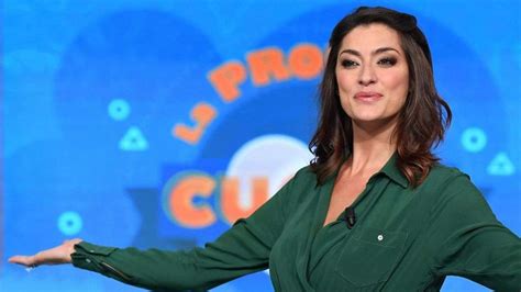 Elisa isoardi ieri e oggi. Chi è Elisa Isoardi età vita privata carriera Ballando e ...