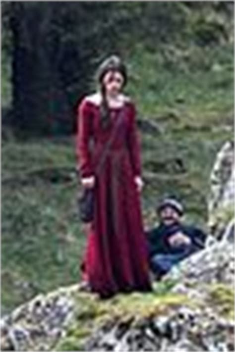 Charlie Hunnam Films Knights Of The Roundtable In Wales Photo Astrid Berges Frisbey
