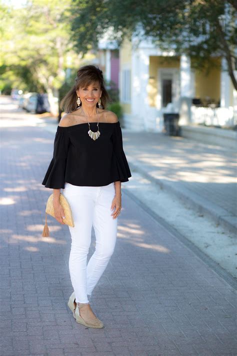 Best Summer Outfits For Women Over 40