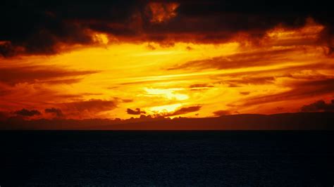 Wallpaper Id 14749 Sea Horizon Sunset Clouds Fiery Sky 4k