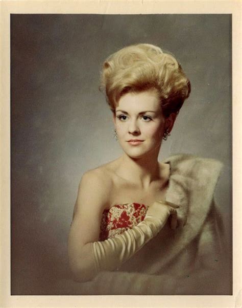 38 cool snaps of the 1960s blonde ladies vintage news daily