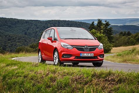 2018 opel zafira innovation 2.0 cdti 6at car seen from outside and inside. OPEL Zafira specs & photos - 2016, 2017, 2018, 2019 ...