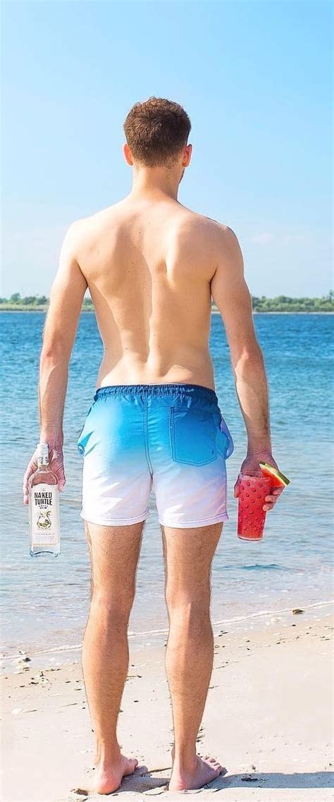 10 Simple Beach Outfit Styling Tips Men Should Follow