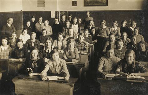 German Schoolgirls In Their Classroom Photograph By Mary Evans Picture