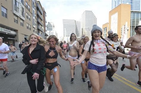 Photos Of Nearly Naked People From The 2020 Cupids Undie Run In Cincinnati