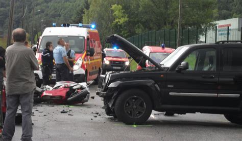 Un Motard Tu Dans Une Collision Avec Une Voiture