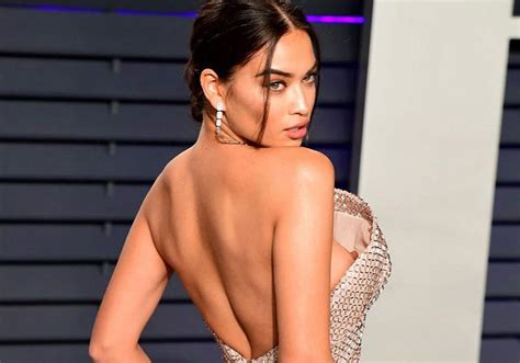 Shanina Shaik Nude And Sexy Pics Collection Scandal Planet