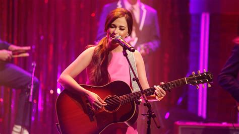Watch Kacey Musgraves Flaunt Her Pageant Material On The View