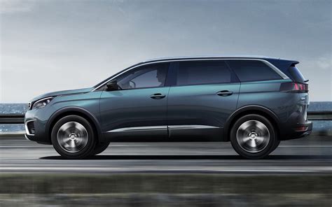 A compact mpv until 2016, and a crossover suv from 2017. Επίσημο: Peugeot 5008 - Autoblog.gr