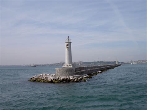 Die türkei bildet den übergang von europa nach asien und wird vom schwarzen meer, vom ﻿ türkei. Istanbul, Kadiköy Leuchtturm (09.10.2005) - Staedte-fotos.de