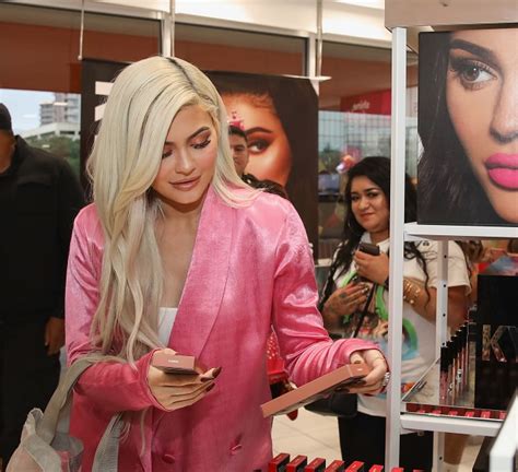 Kylie Jenner Sells Majority Share Of Cosmetics Line For 600 Million