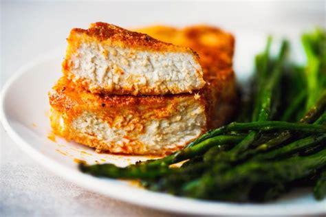 As the chops can be quite large this method is best when serving one or two people. Easy Baked Boneless Pork Chops - the best way to cook juicy boneless pork chops … in 2020 ...