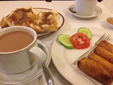 10 Tempat Makan Murah di Bandung yang Bikin Pengen Nambah