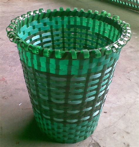 Kerajinan berbahan Tali plastik : Dari Sampah menjadi Berkah - INTERNET