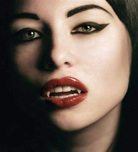 Scaryhorrorstuffed Female Vampire Vampire Pictures Vampire Girls