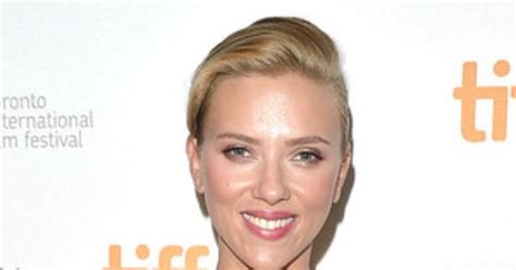 Scarlett Johansson Displays Worlds Sexiest Lbd E News
