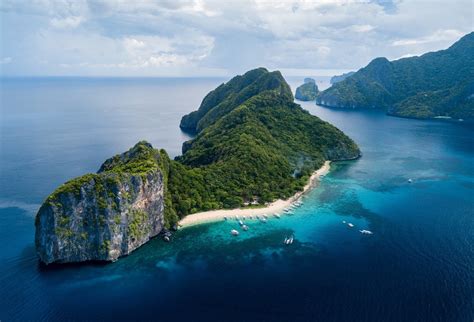 Helicopter Island Dilumicad In El Nido Palawan Explore With Tikigo