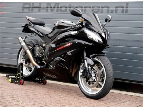 Suzuki Gsx R 1000 K7 Black Edition Rh Motoren