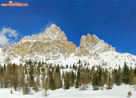 Monte Cristallo 3221 M Visto Dal Passo Tre Foto Cortina Dampezzo