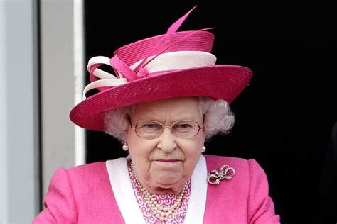 Royal Heartbreak 3 Signs Of Queen Elizabeth Iis Complicated